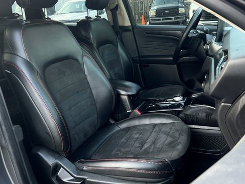 Used 2022 Ford Escape SEL w/ SEL Stealth AWD Package image 7