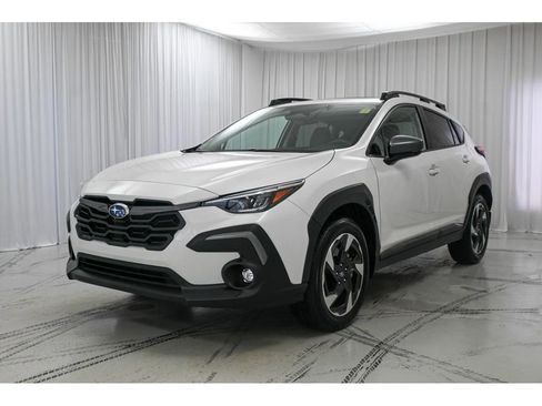 Used 2025 Subaru Crosstrek 2.5i Limited w/ Crosstrek Mirror Package image 4