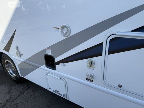 Used 2022 Ford E-450 and Econoline 450 Super Duty w/ Motorhome Prep Package RWD image 8