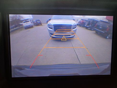 Used 2015 Chevrolet Suburban LTZ image 29