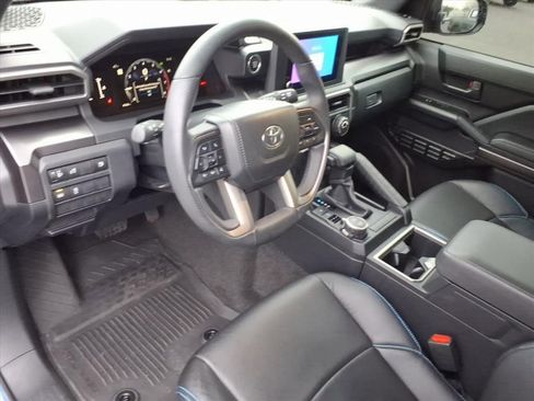 Used 2025 Toyota 4Runner SR5 image 6