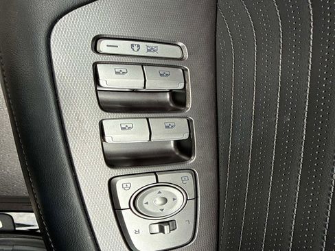 Used 2024 Hyundai Palisade Calligraphy image 19