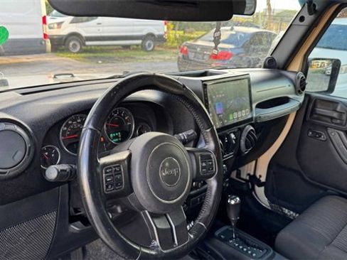 Used 2011 Jeep Wrangler Unlimited Sport image 4