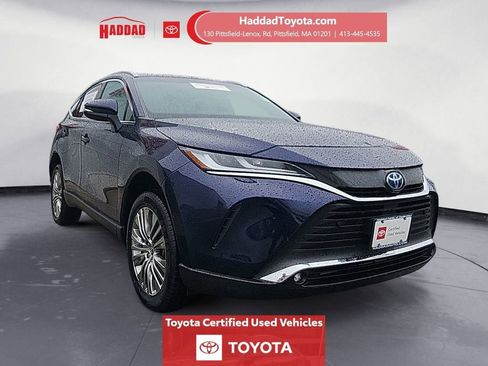Certified 2023 Toyota Venza XLE AWD/4WD image 8