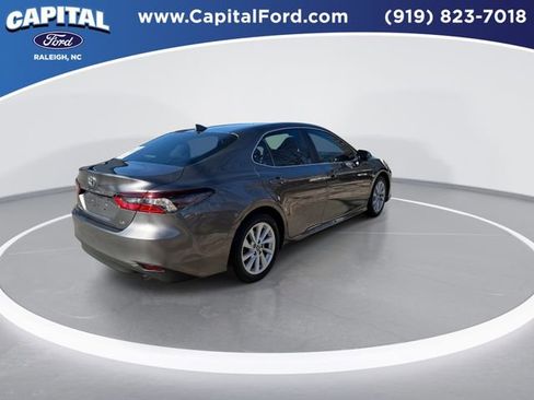 Used 2024 Toyota Camry LE w/ Convenience Package image 8