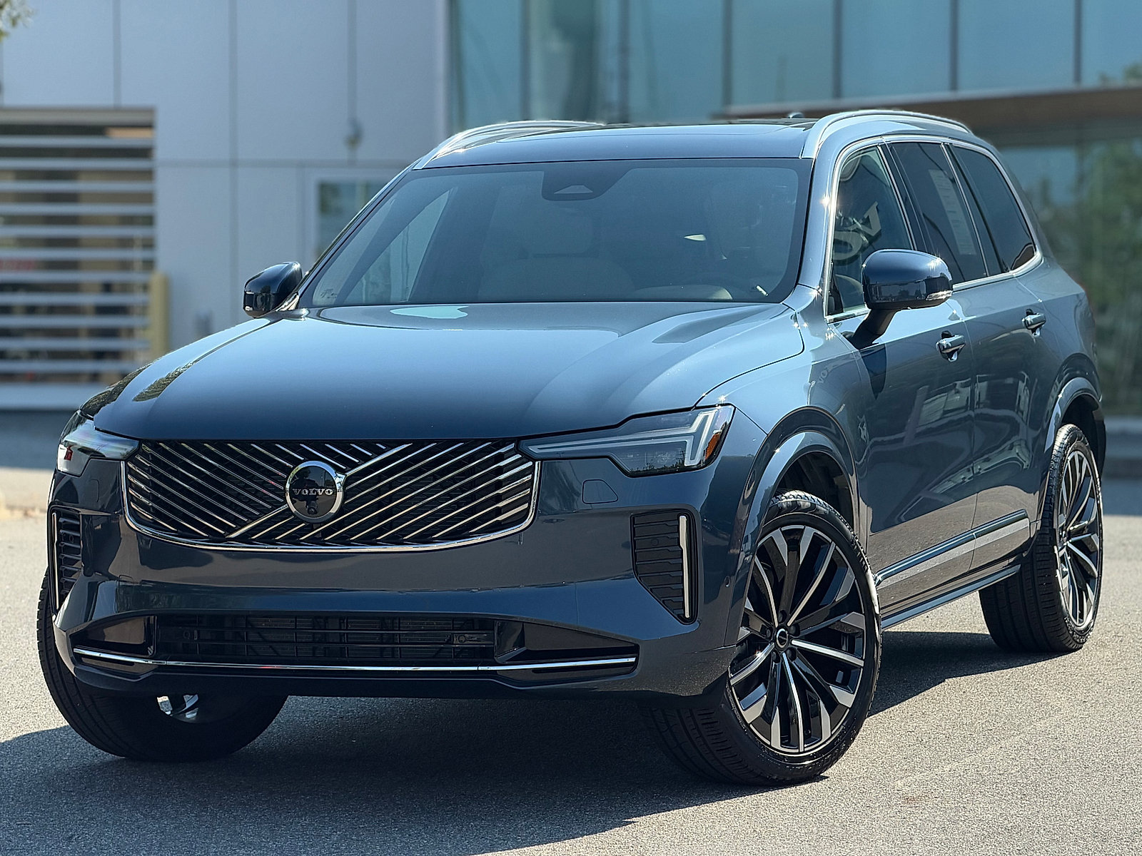 Certified 2026 Volvo XC90 B6 Plus AWD/4WD image 1