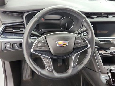 Certified 2024 Cadillac XT5 Premium Luxury w/ LPO, Floor Liner Package image 13