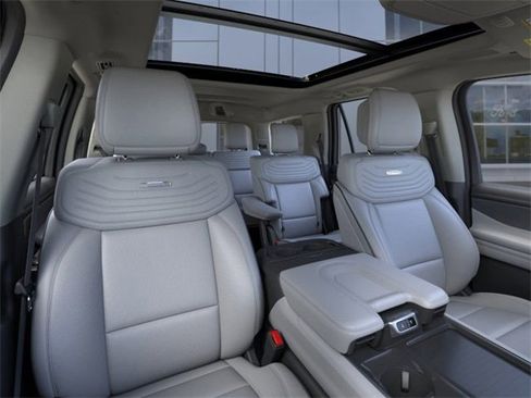 New 2026 Ford Expedition Platinum w/ Platinum Ultimate Package image 10