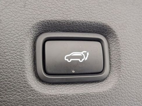 Used 2022 Hyundai Santa Fe SEL w/ Convenience Package FWD image 29