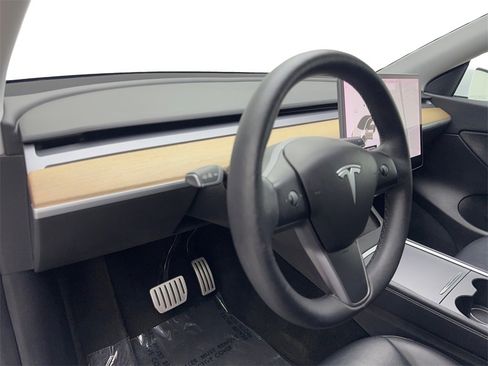 Used 2021 Tesla Model Y Performance image 50