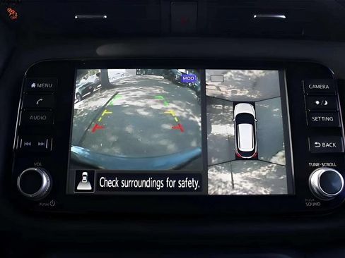 Used 2024 Nissan Kicks SR w/ SR Premium Package FWD image 8