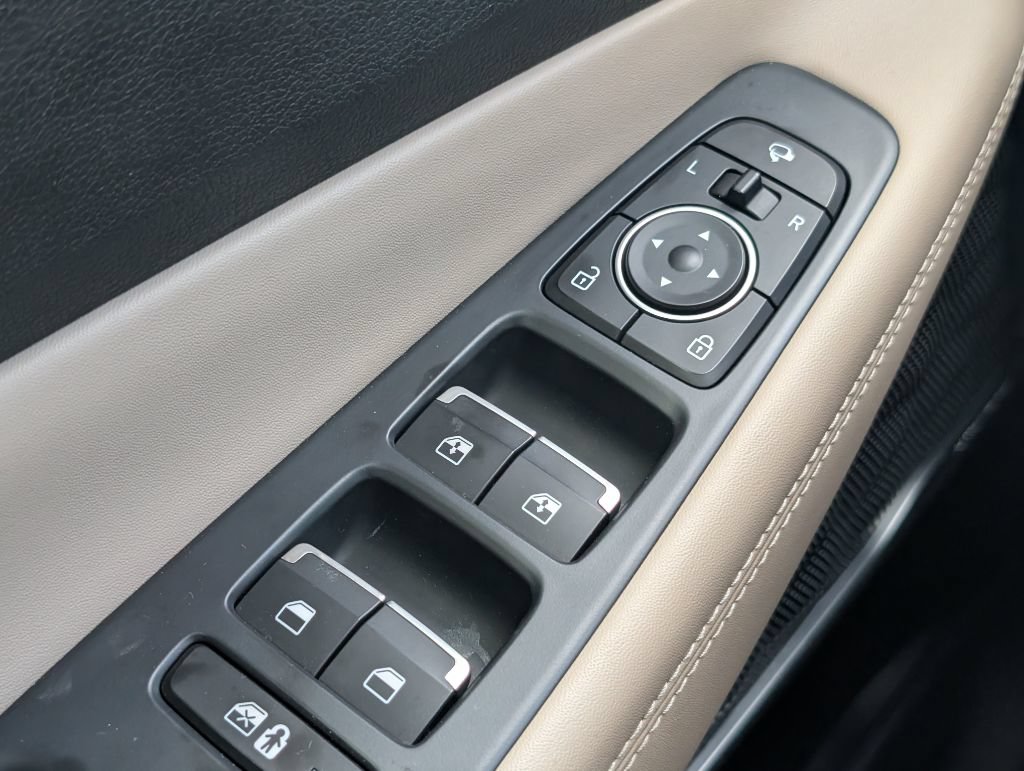 Used 2022 Hyundai Santa Fe Limited FWD image 10