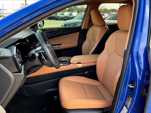 Used 2024 Lexus NX 250 FWD w/ Cold Area Package image 8