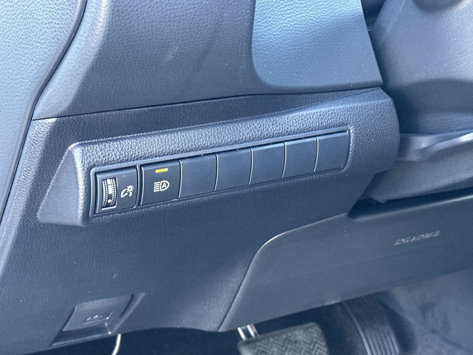 Used 2024 Toyota Corolla SE FWD image 20