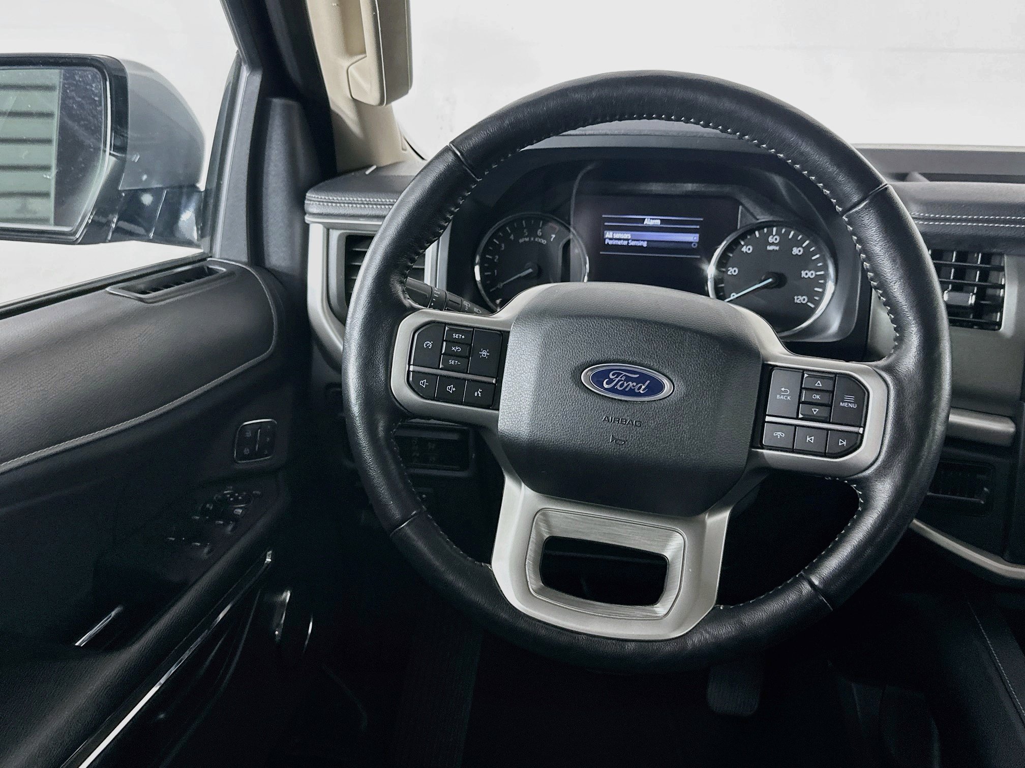 Used 2023 Ford Expedition XLT AWD/4WD image 18