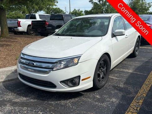 Used 2010 Ford Fusion SE FWD image 3