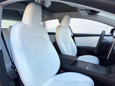 Used 2024 Tesla Model 3 RWD image 39