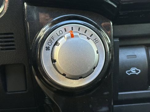 Used 2022 Toyota 4Runner TRD Off-Road Premium image 29