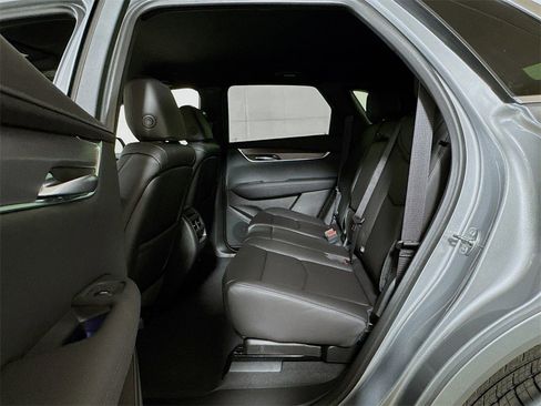 New 2026 Cadillac XT5 Luxury w/ LPO, ONYX Package image 13