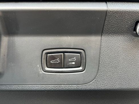 Used 2018 Porsche Panamera 4S image 22