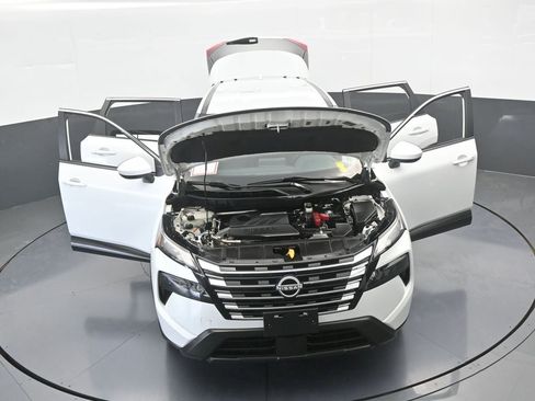 Used 2024 Nissan Rogue SV image 71