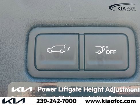 New 2026 Kia Carnival SX w/ SX Dark Edition Package FWD image 11