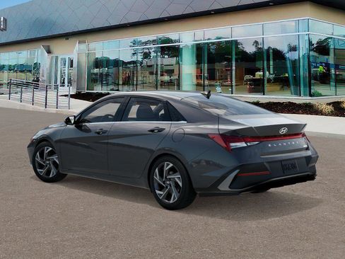 New 2026 Hyundai Elantra Limited image 5