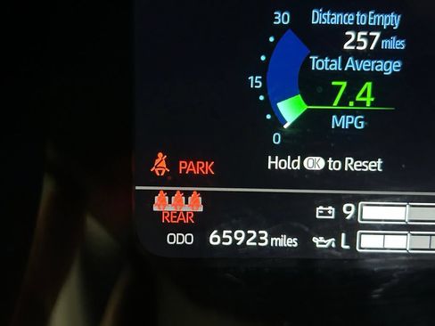 Used 2024 Toyota Tundra Limited AWD/4WD image 20