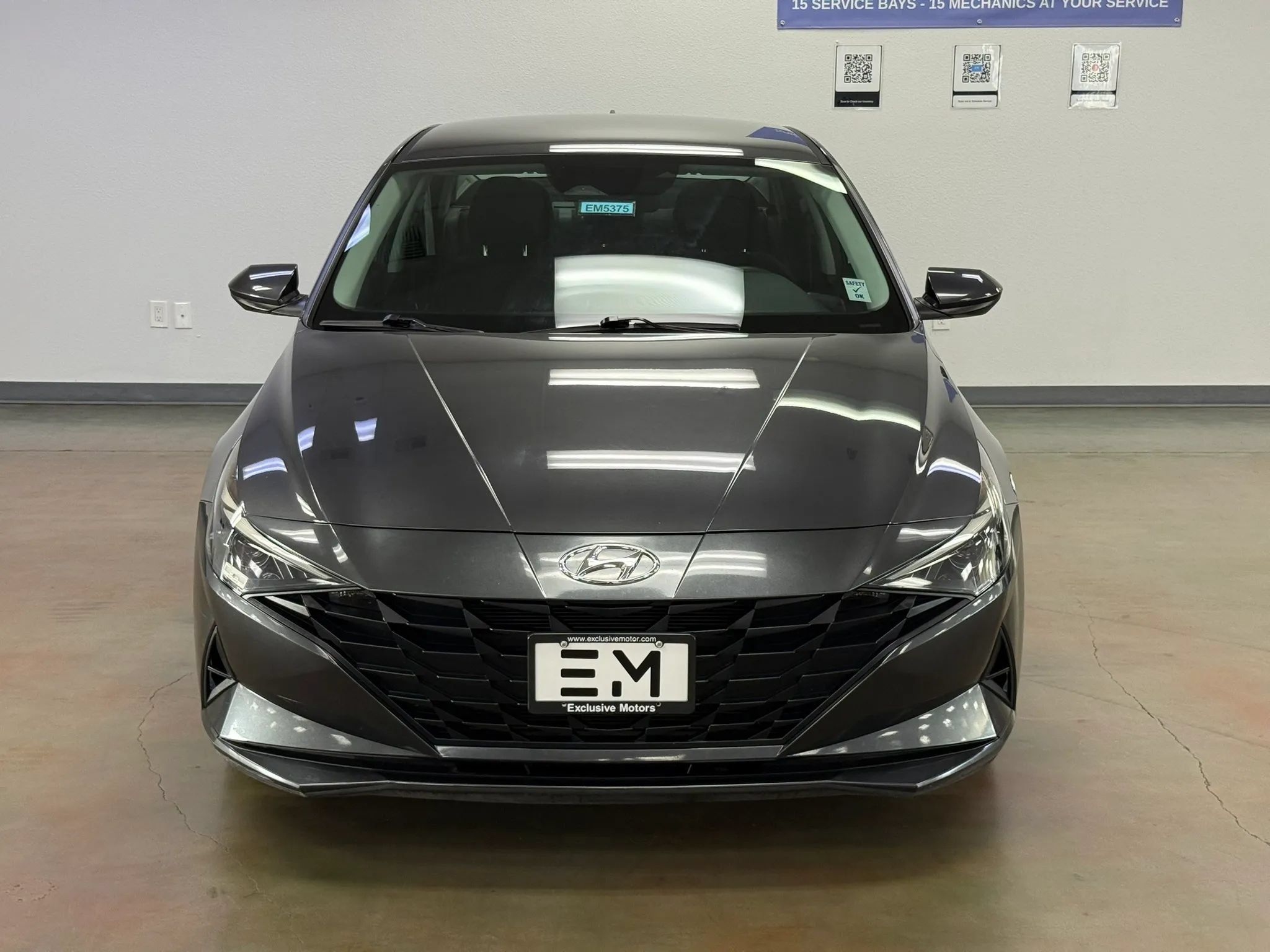 Used 2021 Hyundai Elantra SE FWD image 3