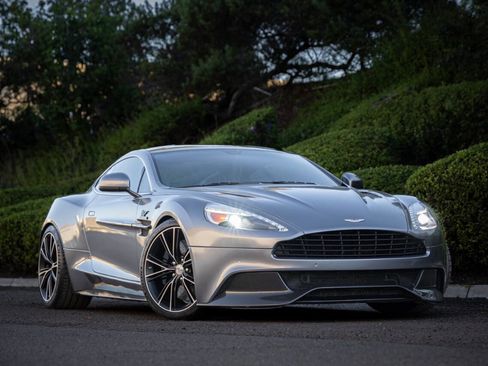 Used 2014 Aston Martin Vanquish Coupe image 29