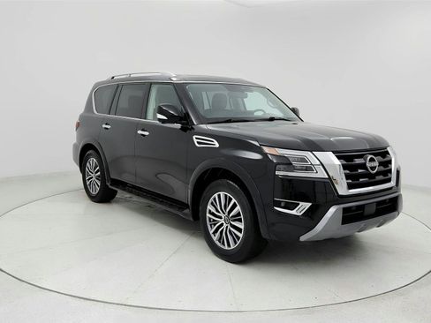 Used 2024 Nissan Armada SL w/ Captain's Chairs Package RWD image 7