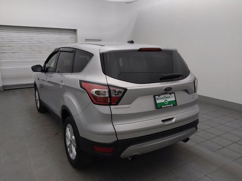 Used 2017 Ford Escape SE image 5