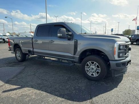 Used 2023 Ford F250 XLT w/ XLT Premium Package AWD/4WD image 2