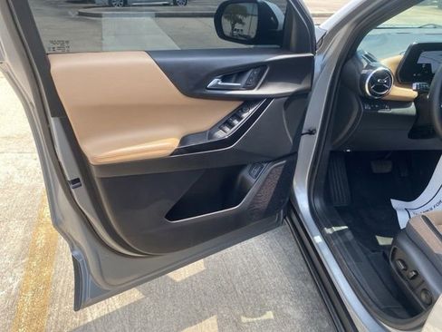 Used 2025 Chevrolet Equinox ACTIV w/ LPO, Floor Liner Package FWD image 13