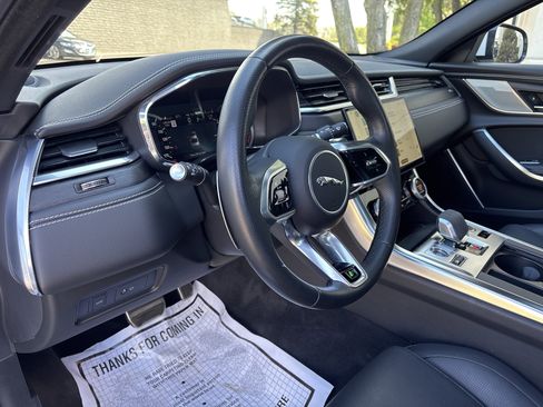 Certified 2023 Jaguar XF R-Dynamic SE AWD/4WD image 19