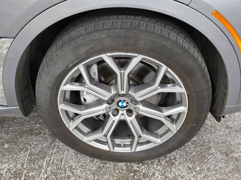 Used 2024 BMW X7 xDrive40i AWD/4WD image 9