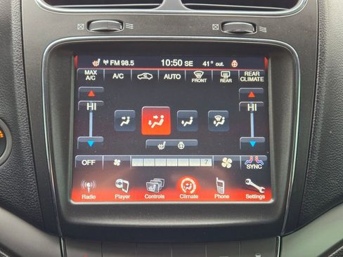 Used 2014 Dodge Journey Crossroad w/ Flexible Seating Group image 23