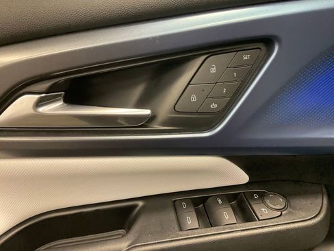 Used 2025 Chevrolet Equinox EV LT w/ Convenience Package II AWD/4WD image 14