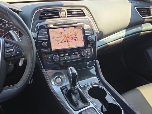Used 2023 Nissan Maxima SR w/ Sport Mat Group FWD image 24