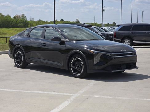 Used 2025 Kia K4 EX FWD image 6