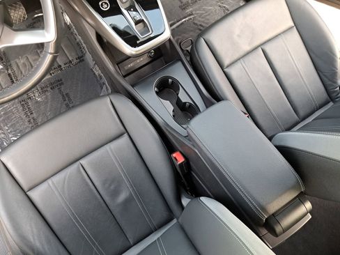 Certified 2024 Audi Q4 e-tron Premium RWD image 28