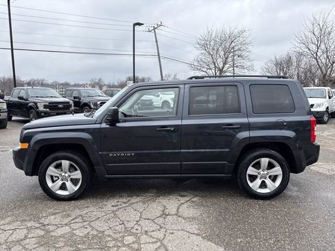 Used 2016 Jeep Patriot Latitude image 8