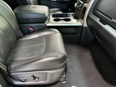 Used 2017 RAM 1500 Laramie w/ Convenience Group AWD/4WD image 25