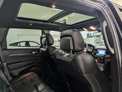Used 2019 Jeep Grand Cherokee High Altitude AWD/4WD image 22