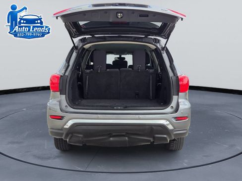 Used 2019 Nissan Pathfinder SV image 8