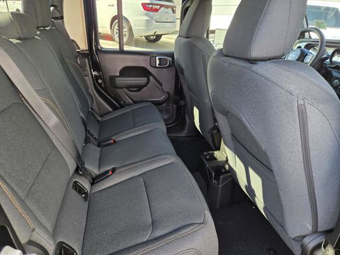 New 2026 Jeep Gladiator Sport image 31