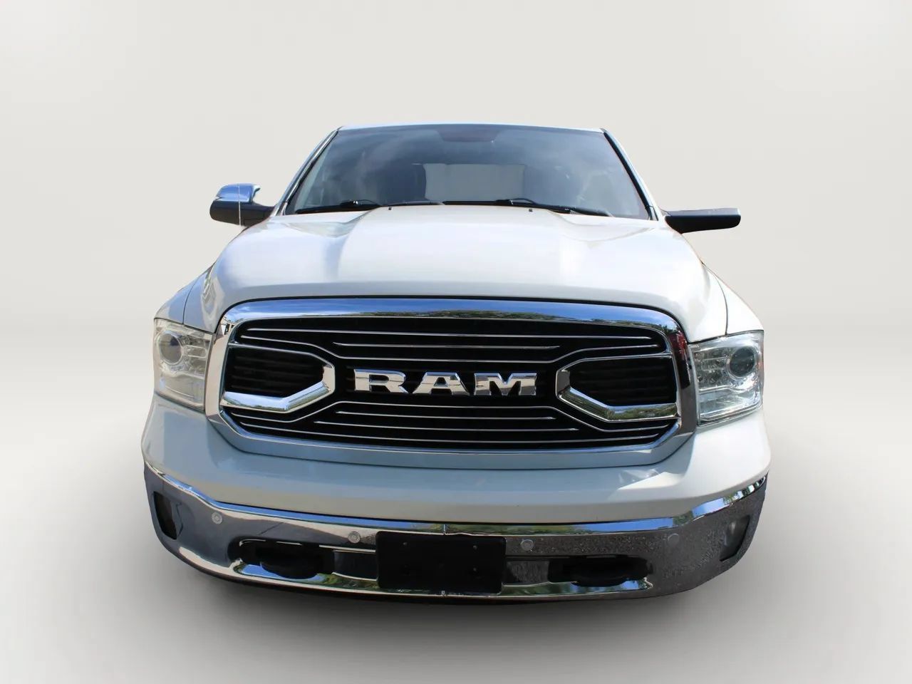 Used 2017 RAM 1500 Limited AWD/4WD image 2
