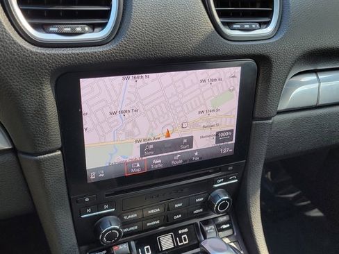 Used 2021 Porsche 718 Boxster image 18