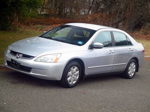 Used 2004 Honda Accord LX image 15