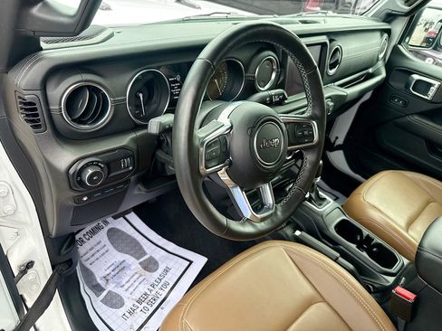 Used 2023 Jeep Wrangler Unlimited Sahara w/ Cold Weather Group image 10